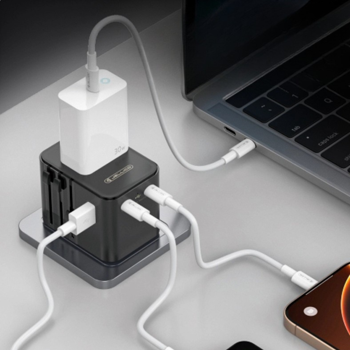 JELLICO Universal Travel Adapter S9 PD – 2x USB-C + 1x USB 3.4A, Max 2500W